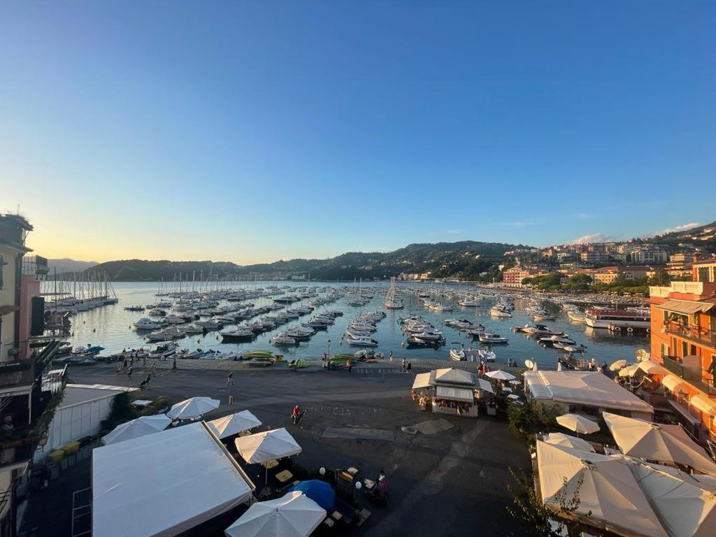 Suite Ventidue - Fronte Mare Lerici Buitenkant foto