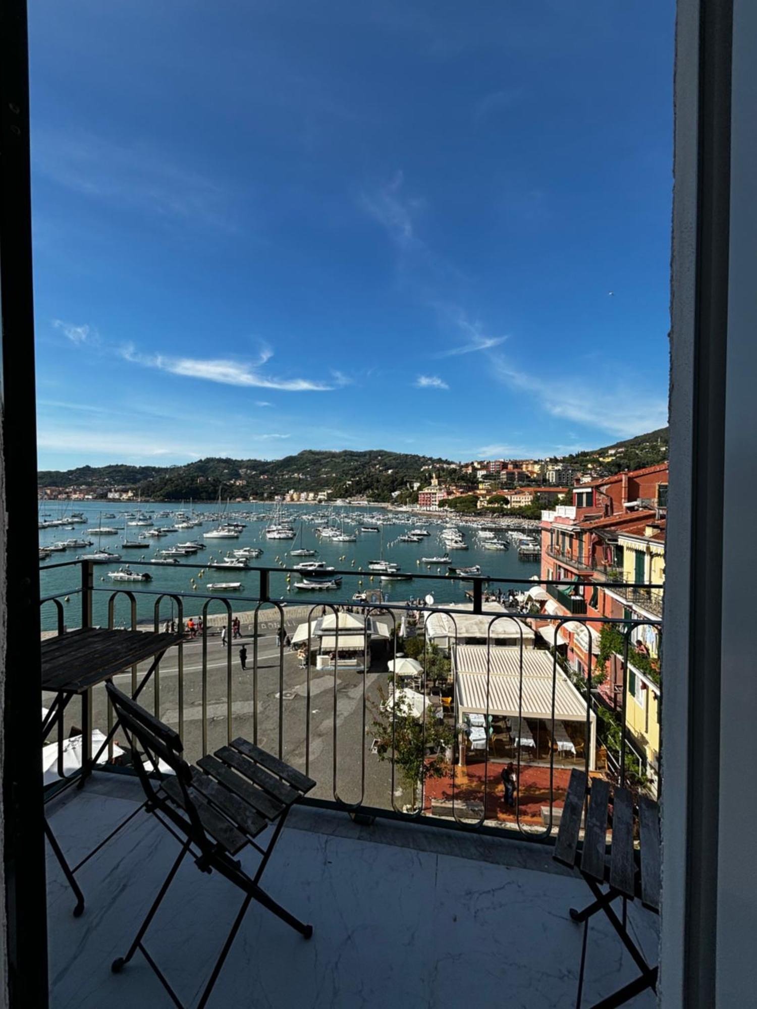 Suite Ventidue - Fronte Mare Lerici Buitenkant foto